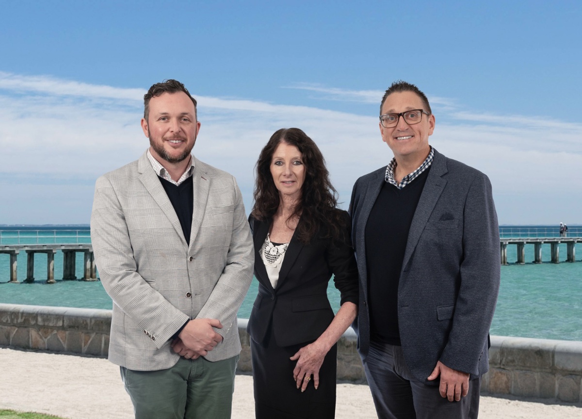 Two longstanding family Dromana businesses merge as Belle Property.